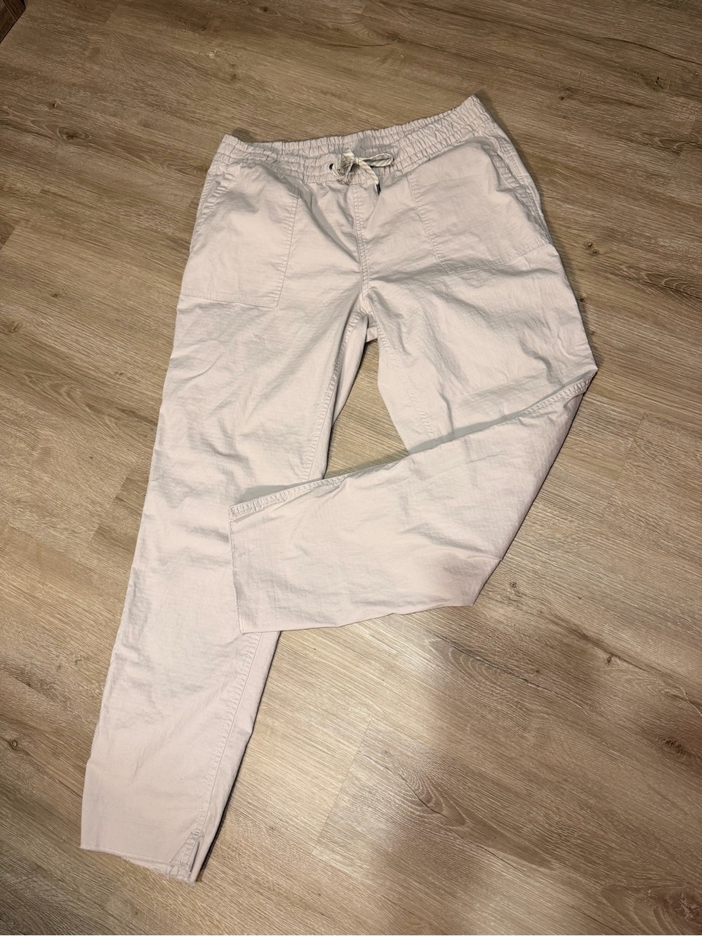 Vuori Ripstop Drawstring Joggers Organic Cotton Beige Medium Raw Hem